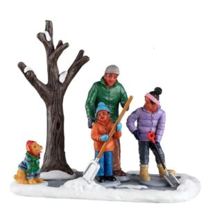 Lemax figurica za božićno selo - čišćenje prilaza