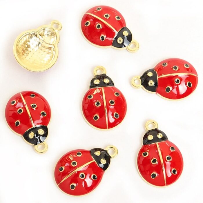 Privjesci enamel bubamara 21.6x14.5 mm 8 komada