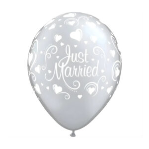 Baloni “Just Married” s motivom srca - 6 komada