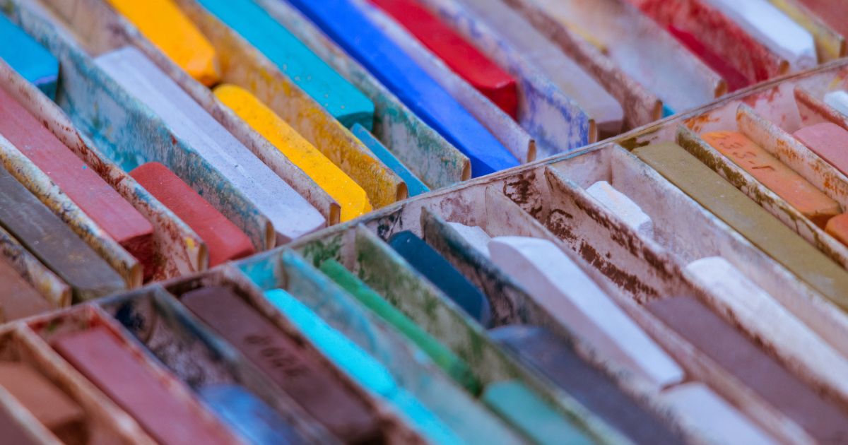 Tehnike crtanja pastelima koje zaista mijenjaju rezultat